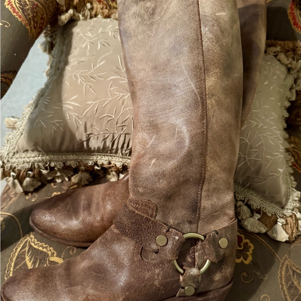 Frye Tall Women’s Carson Leather Western Boots Brown/Chocolate